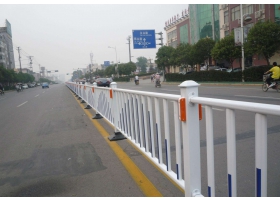 昆明市市政道路护栏工程